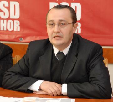 PSD Bihor îi ameninţă cu 'lista ruşinii' pe aleşii care vor vota împotriva moţiunii